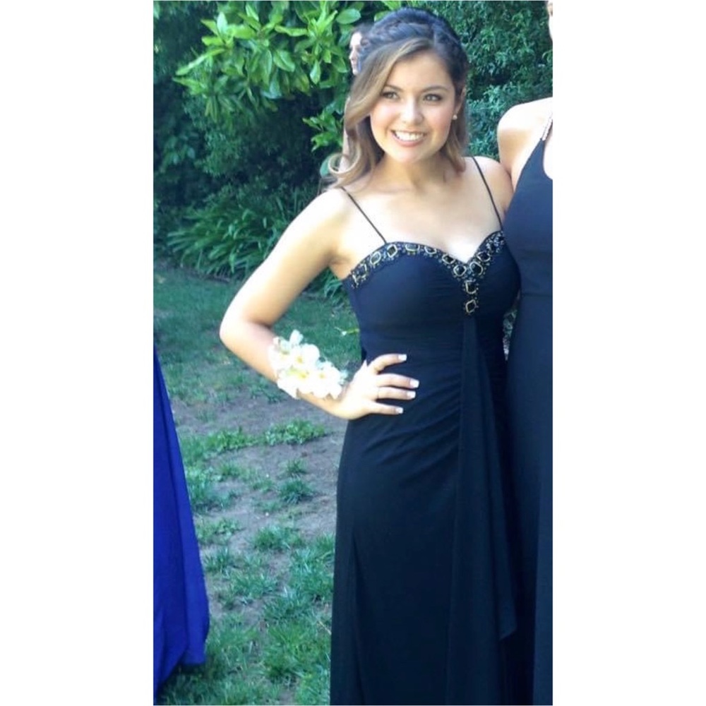 Black prom dress